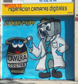 Graffiti Persiana Fotografia Reparacion Camaras Digitales Camera Doctor 300x100000